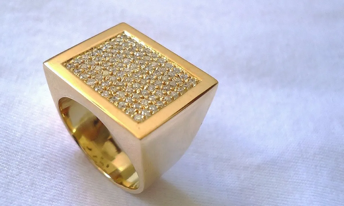 18K Gold: The Durable Choice for Modern Design